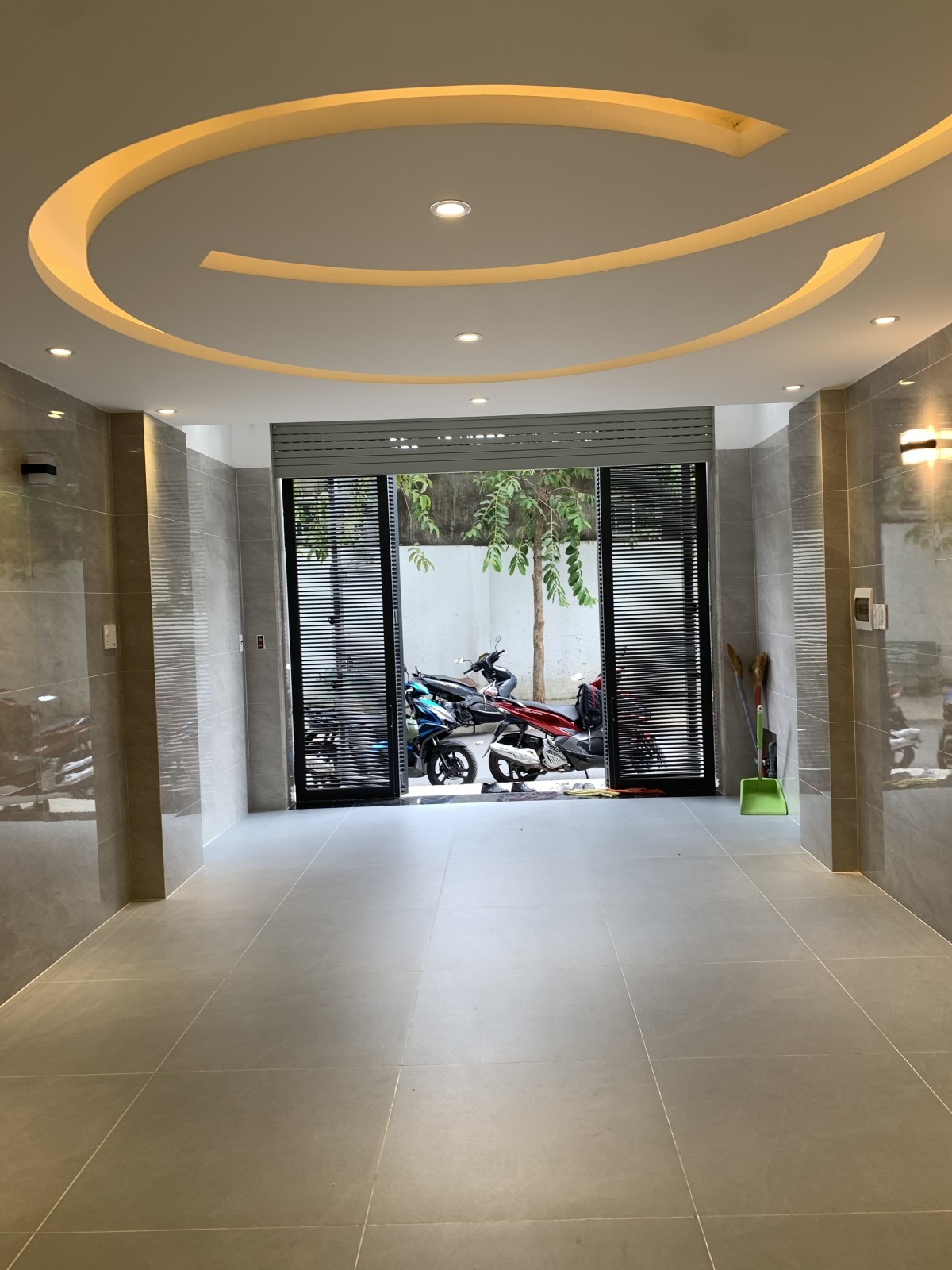 Nhà hẻm Nguyễn Tư Giản 67m2 5tầng 4x17m nhỉnh 12 tỷ Phường 12 Gò Vấp 10 đến 20 tỷ