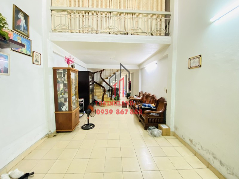 Mặt tiền Lê Đức Thọ 172 m2 3 tầng, ngang 3.5 m, nở hậu 4.5m, dài 42 m giá nhỉnh19 tỷ Phường 13 Gò Vấp 10 đến 20  tỷ