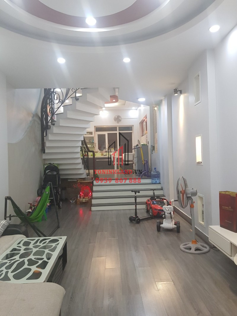 Hẻm ô tô Đường Trục  73 m2 4 tầng 4 x18.3m giá nhỉnh 15 tỷ Phường 13 Bình Thạnh 10 đến 20 tỷ