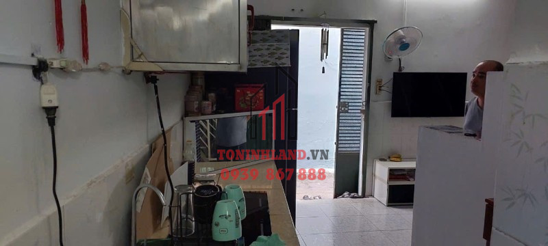 Nhà hẻm Lạc Long Quân ba gác thông, diện tích 32 m², 4 tầng, giá 4.7 tỷ – Phường 10, Tân Bình.