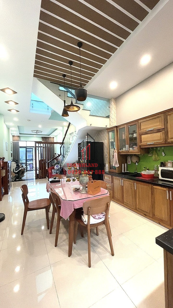 Cần bán nhà hẻm Lê Đức Thọ, Phường 16, diện tích 76m² (4m x 19m), giá hơn 6 tỷ