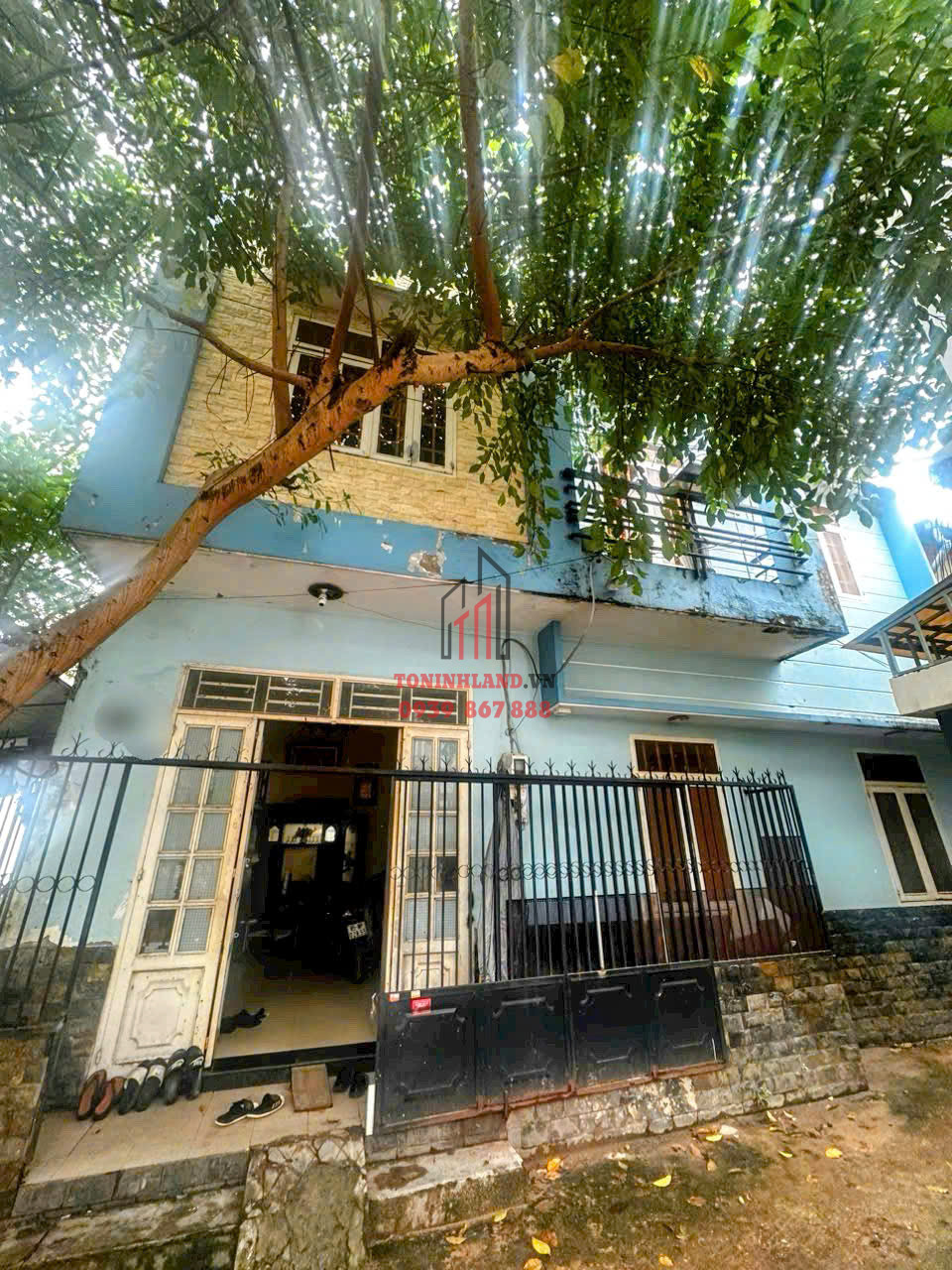 Bán nhà hẻm xe hơi đường Nguyễn Oanh, Phường 17, Gò Vấp, diện tích lớn 55.6m² (5.56m x 10m), giá chỉ 4.25 tỷ.