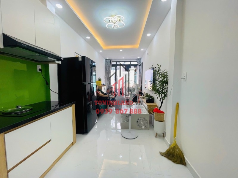Bán nhà Bình Thạnh, Phường 3, hẻm xe hơi đường Lê Văn Duyệt, 25m², 3 tầng, giá chỉ 4.9 tỷ