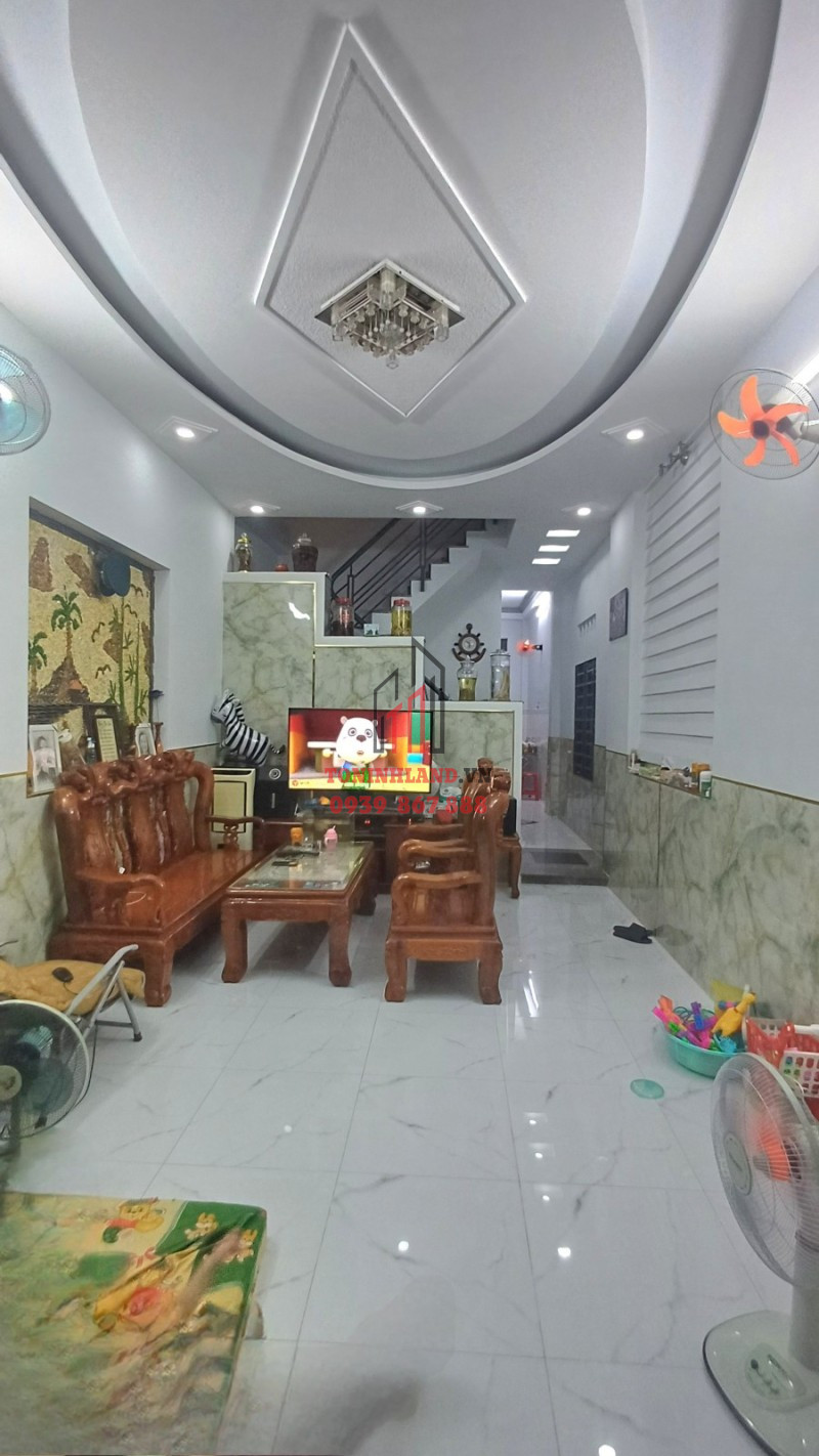 Bán nhà Gò Vấp – Hẻm Phan Huy Ích, 104m², 3 tầng, giá chỉ 5.7 tỷ, Phường 12