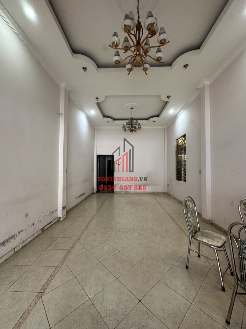 Bán nhà mặt tiền Lê Quang Định, Gò Vấp, diện tích 140 m2, 3 tầng, giá chỉ 22.5 tỷ, Phường 1