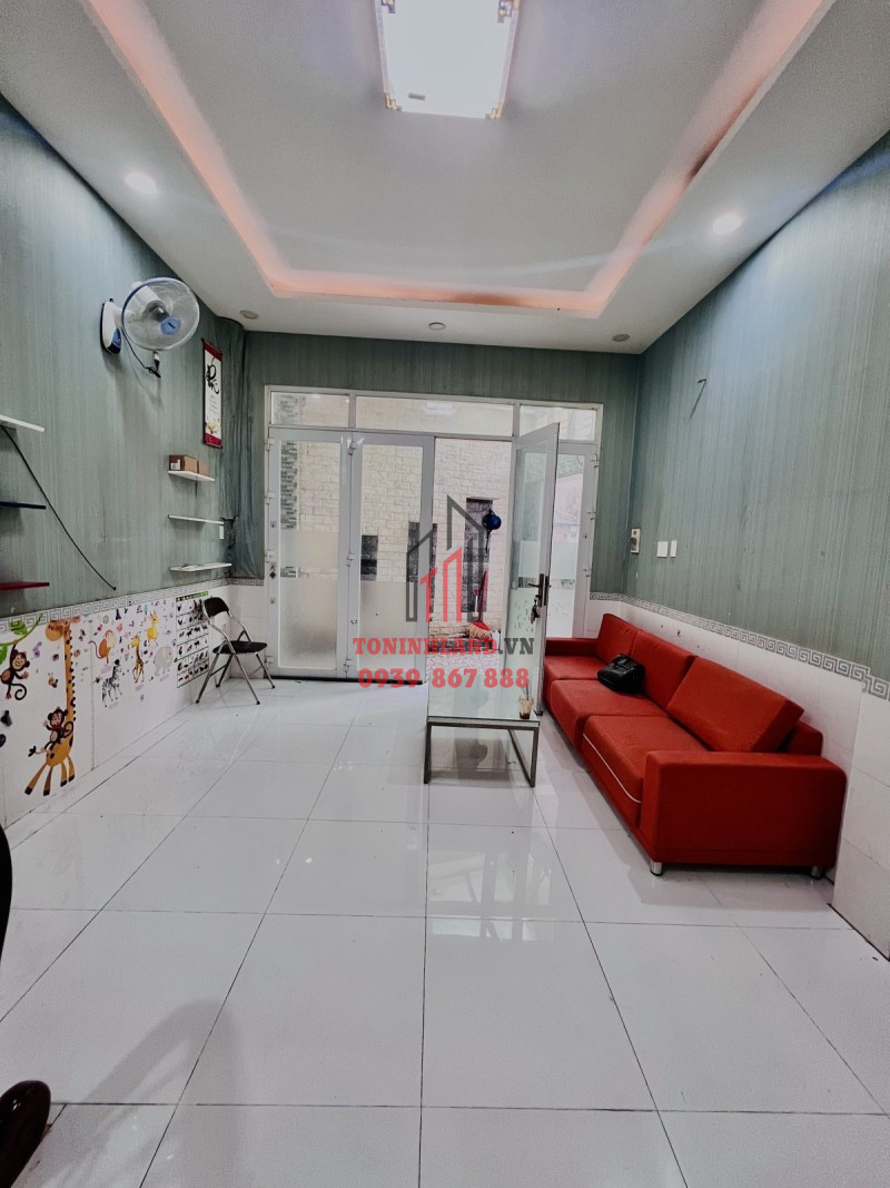 Cần bán nhà Tân Phú, hẻm ô tô Tân Sơn Nhì, diện tích 50m², 2 tầng, giá chỉ 4.2 tỷ