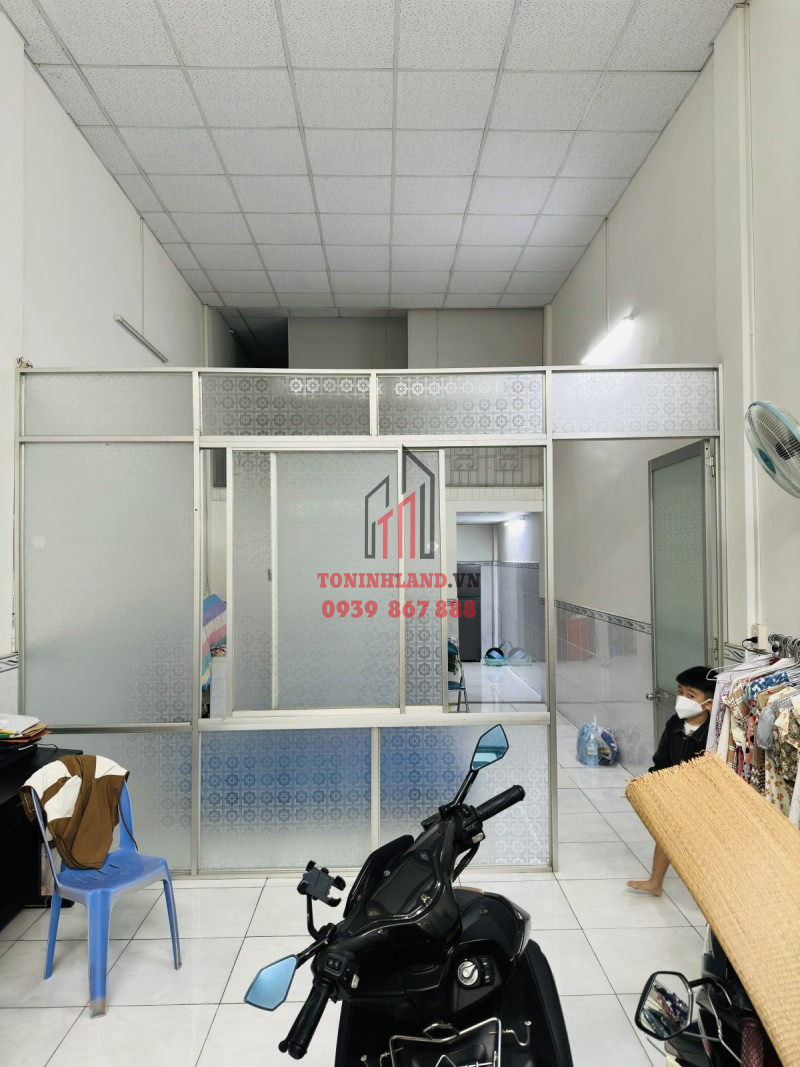 Bán nhà Gò Vấp, hẻm Đường 51, diện tích 61 m², nhà cấp 4, giá chỉ 5.8 tỷ, Phường 14