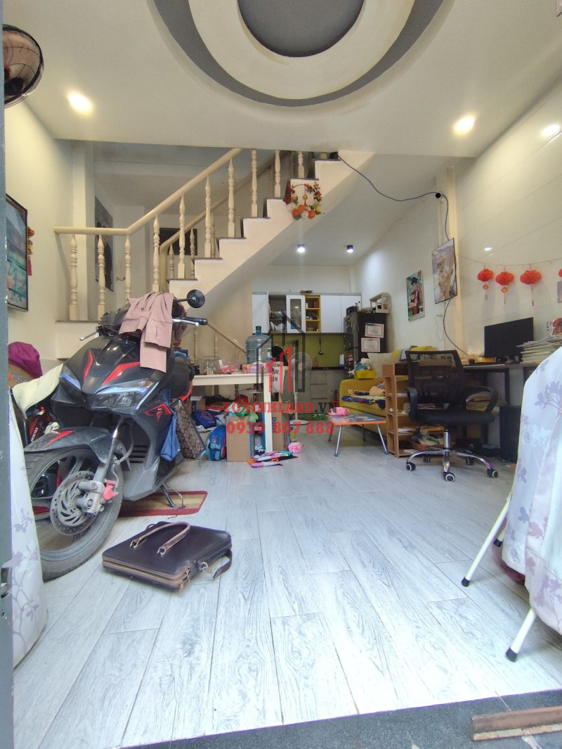 Bán nhà Gò Vấp, hẻm ba gác Quang Trung, 26m², 3 tầng, giá chỉ 3.05 tỷ, Phường 11.